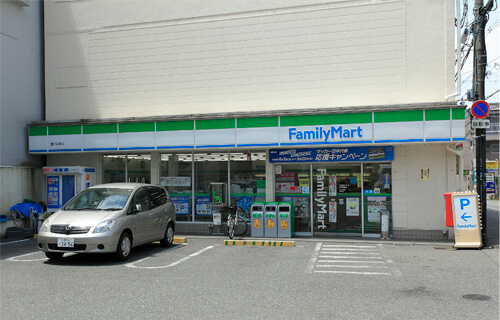 ファミリーマート　豊中本町店