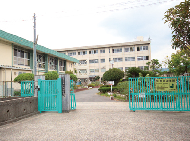 堀溝小学校